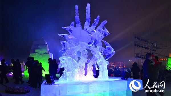 Mongolie intérieure: ouverture du Festival international de glace et de neige d'Arxan