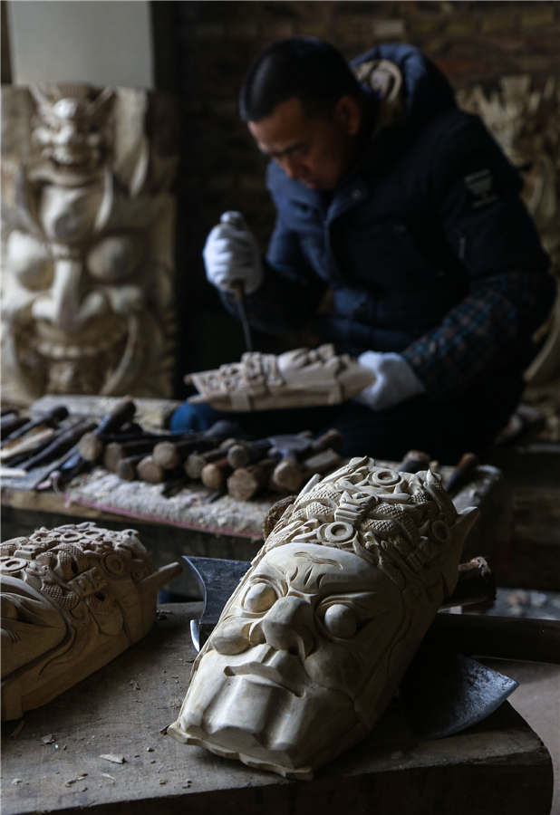 Les masques traditionnels de l'opéra de Dixi