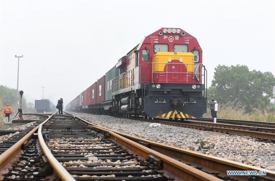 Ouverture d'un nouveau service de trains de fret entre la Chine et Budapest