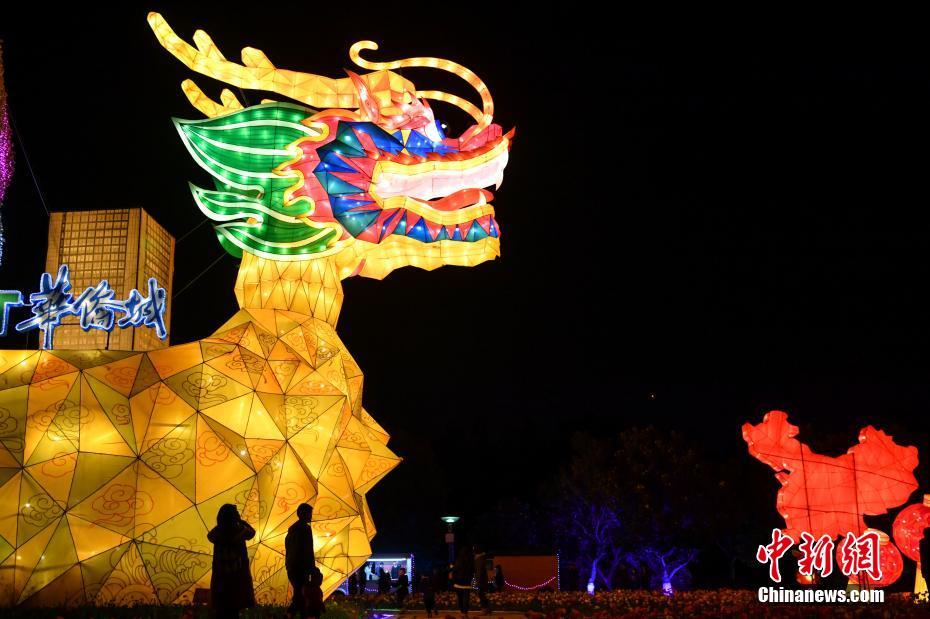 Kunming : une grande foire des lanternes pour la Fête du Printemps