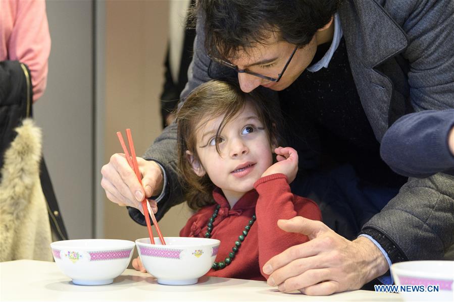 La manifestation "Joyeuse Fête du printemps" appréciée par les Parisiens