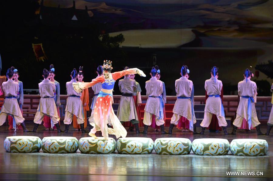 Chine : première du spectacle de danse "Route de la Soie"