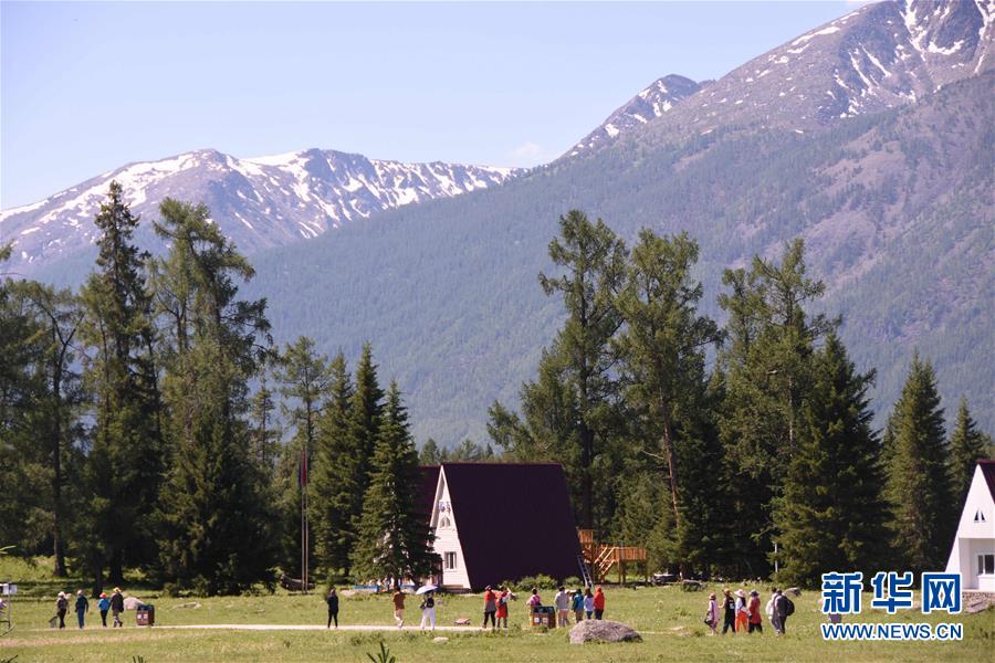 Xinjiang : la beauté estivale et le tourisme en plein essor