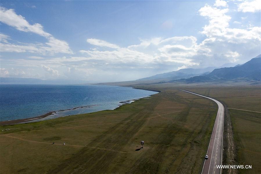 Chine : construction de routes au Xinjiang