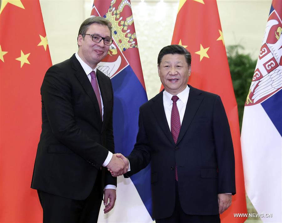 Xi Jinping rencontre les dirigeants letton, estonien et serbe