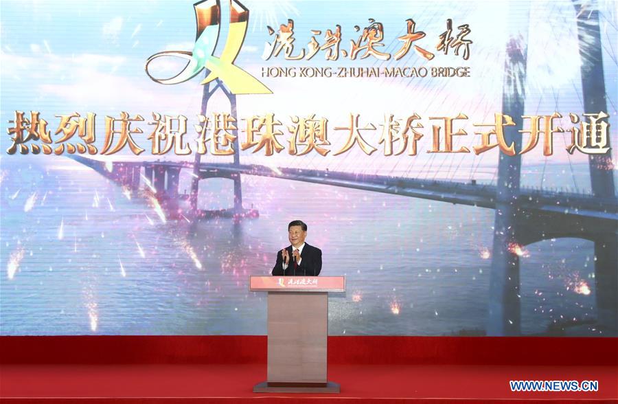 Xi Jinping annonce l'ouverture du pont Hong Kong-Zhuhai-Macao