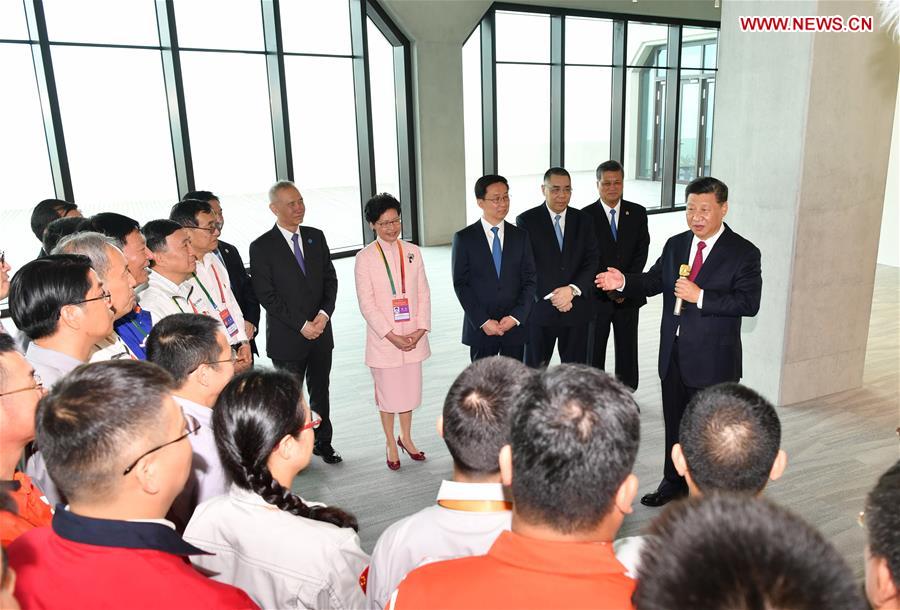 Xi Jinping annonce l'ouverture du pont Hong Kong-Zhuhai-Macao