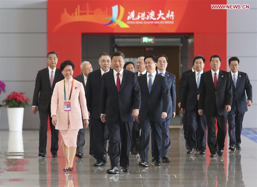 Xi Jinping annonce l'ouverture du pont Hong Kong-Zhuhai-Macao