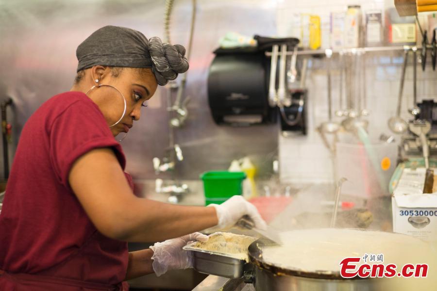 La crêpe traditionnelle chinoise jianbing séduit les New-Yorkais