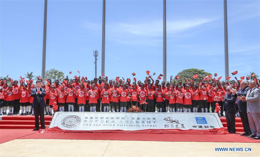 Xi et O'Neill inaugurent l'école de l'amitié sino-papouasienne