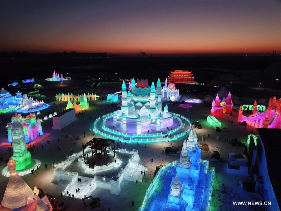 Ouverture du "Monde de neige et de glace" à Harbin