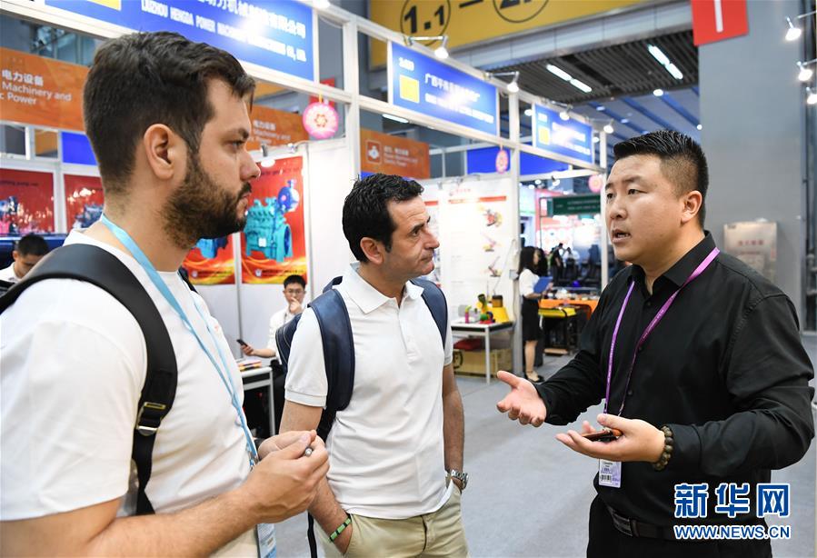 Chine : ouverture de la foire de Canton avec une forte présence de pays le long de "la Ceinture et la Route"