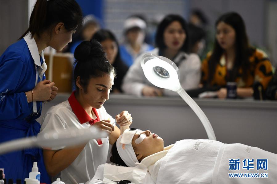 Chongqing : tenue d'un concours de compétences techniques de « La Ceinture et la Route »