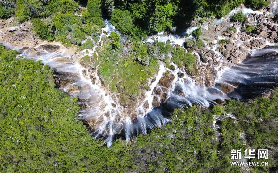 La vallée de Jiuzhaigou : un paysage d'une beauté féerique