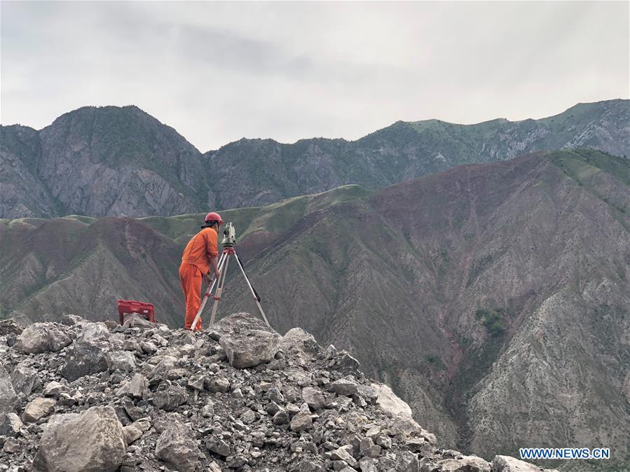 La route construite par la Chine à Djalalabad, au Kirghizistan