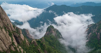 Le mont Huangshan et ses magnifiques paysages après la pluie