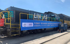 Arrivée en Belgique du premier train de transport mixte exportant des voitures Volvo de fabrication chinoise