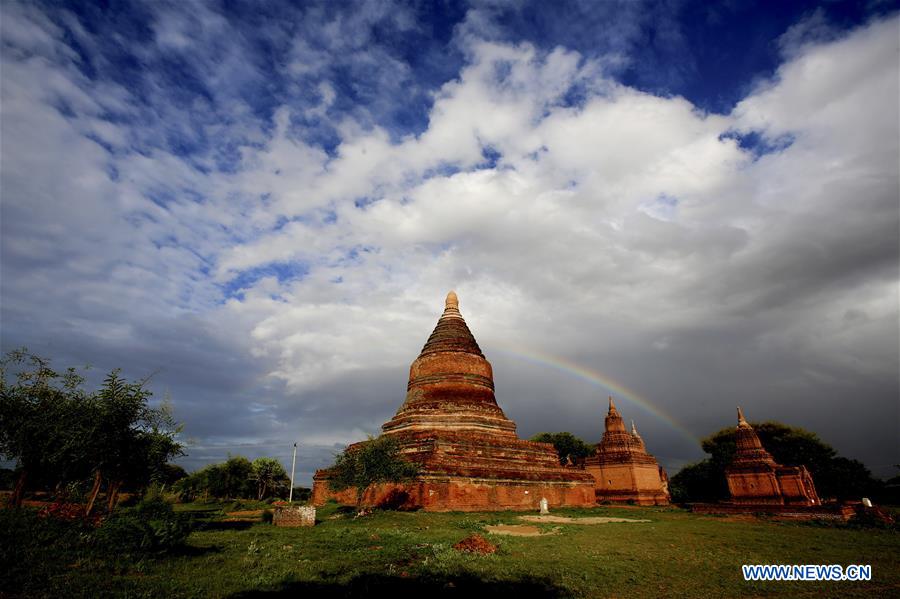 Pagodes au Myanmar