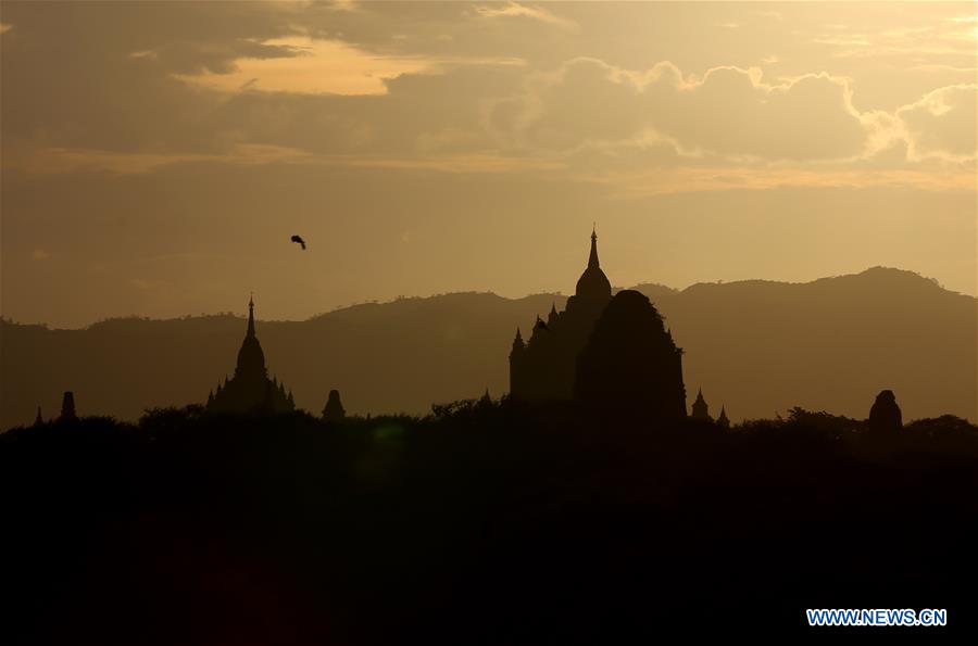 Pagodes au Myanmar