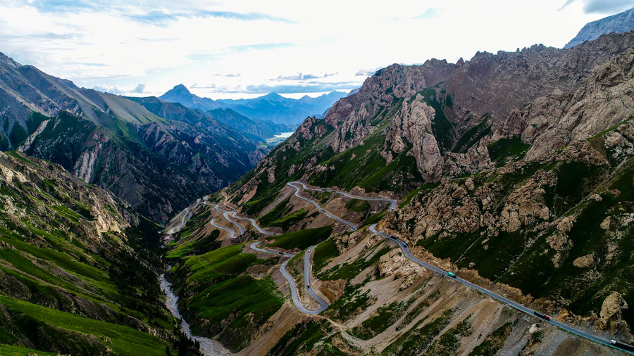 Les paysages naturels exceptionnels des monts Tianshan