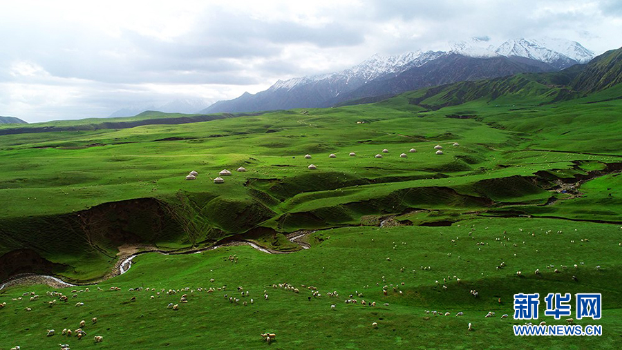 Les paysages naturels exceptionnels des monts Tianshan