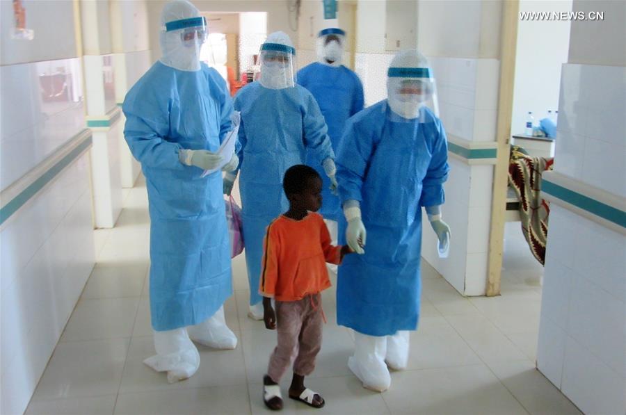 Depuis des décennies, les médecins chinois aident à revitaliser la santé publique en Afrique