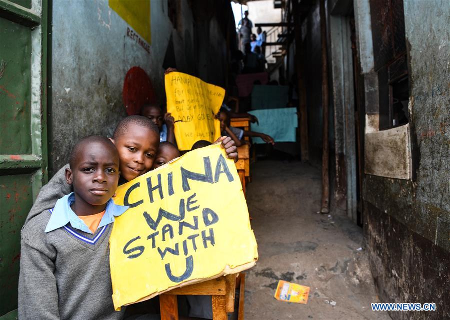 Kenya : soutien des élèves kenyans à la lutte contre l'épidémie en Chine 