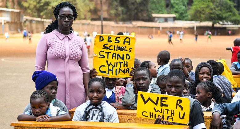 Kenya : soutien des élèves kenyans à la lutte contre l'épidémie en Chine 