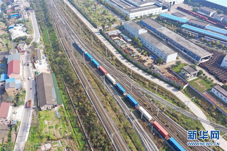 Les trains de marchandises Chine-Europe reprennent leurs activités régulières dans le sud-ouest de la Chine