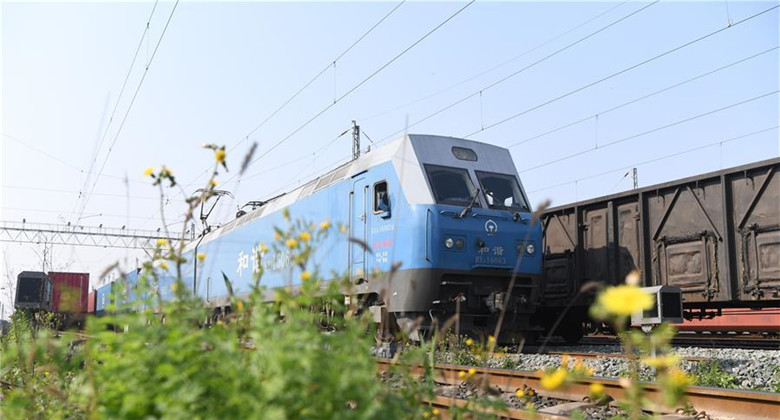 Les trains de marchandises Chine-Europe reprennent leurs activités régulières dans le sud-ouest de la Chine