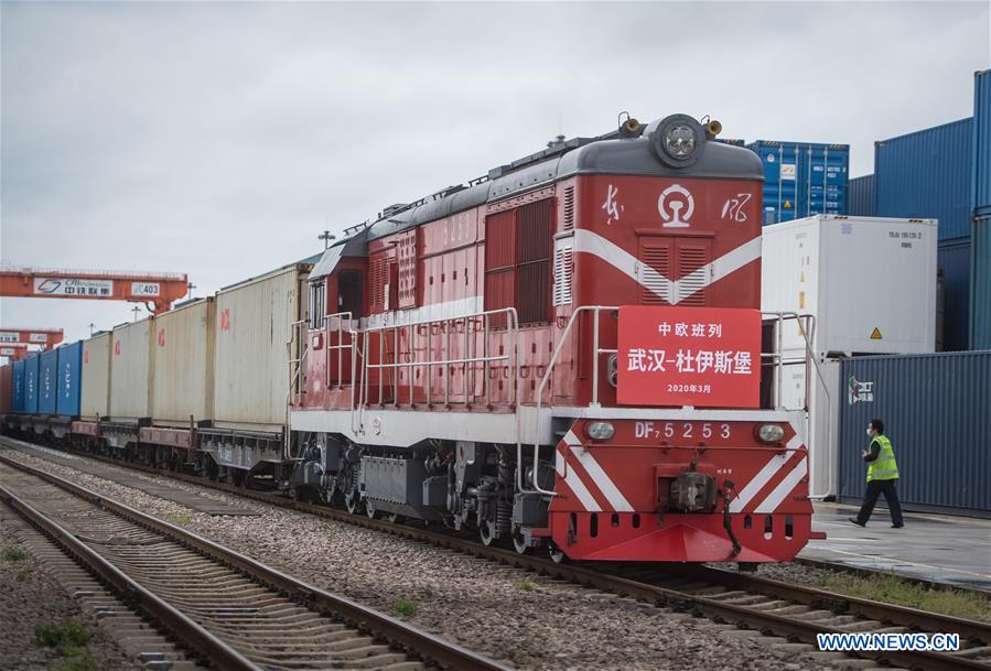 Wuhan reprend les services de train de marchandises Chine-Europe