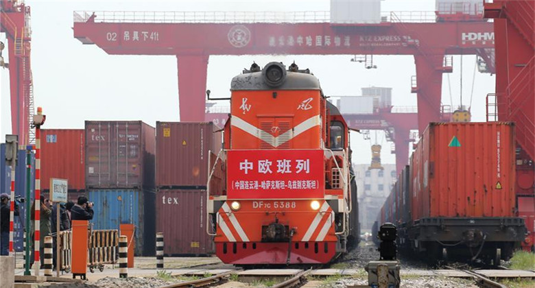 COVID-19 : 260 000 matériels médicaux envoyés en Asie centrale à bord des trains de fret Chine-Europe