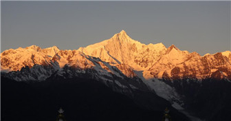 Chine: paysage des montagnes enneigées Meili