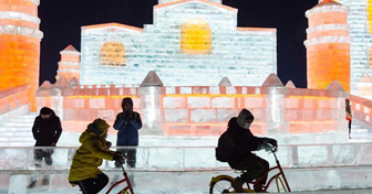 Ouverture du 22e Monde de neige et de glace de Harbin dans le nord-est de la Chine