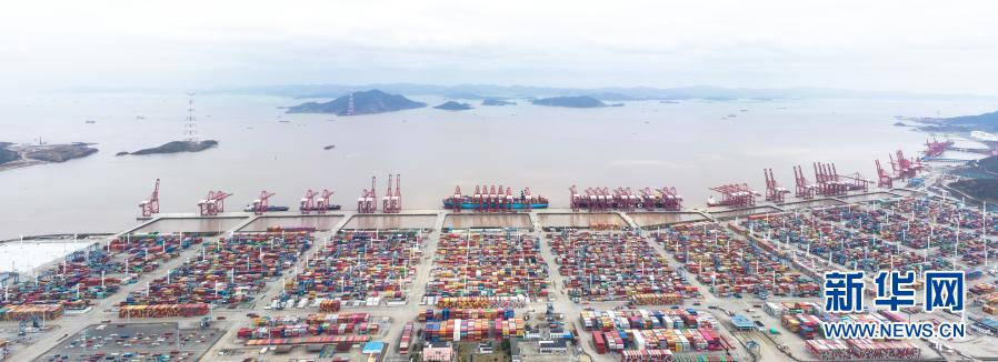 Zhejiang : le commerce portuaire en hausse malgré le COVID-19