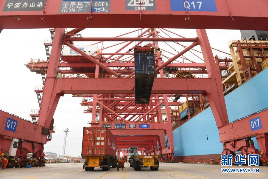 Zhejiang : le commerce portuaire en hausse malgré le COVID-19