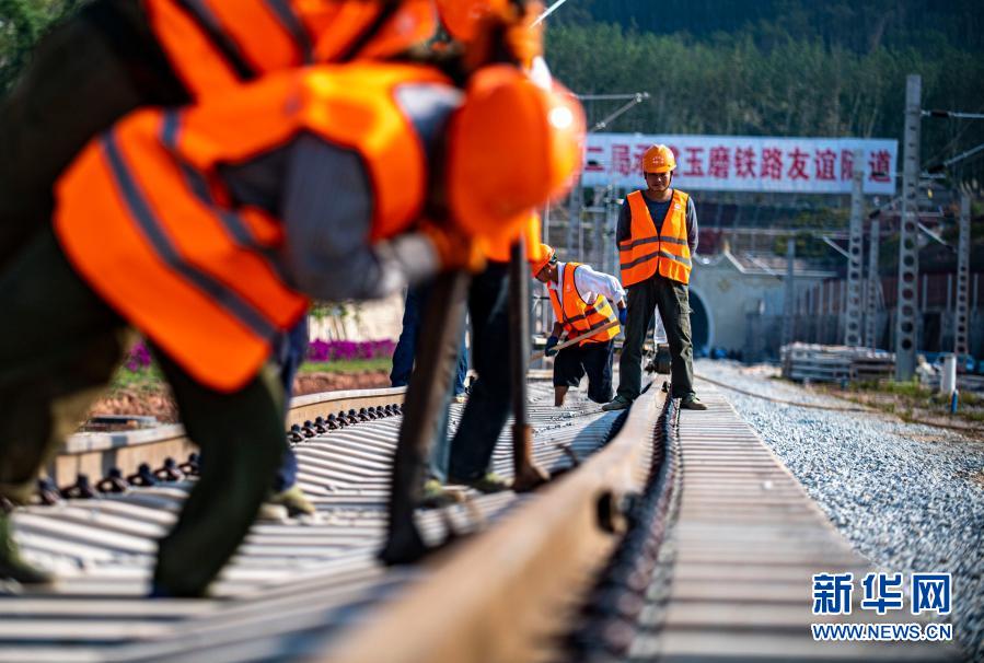 Le chemin de fer Chine-Laos en pleine construction