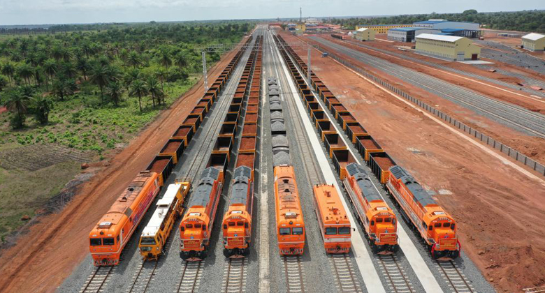 Guinée : mise en service de la ligne ferroviaire reliant la zone minière de Santou au port de Dapilon