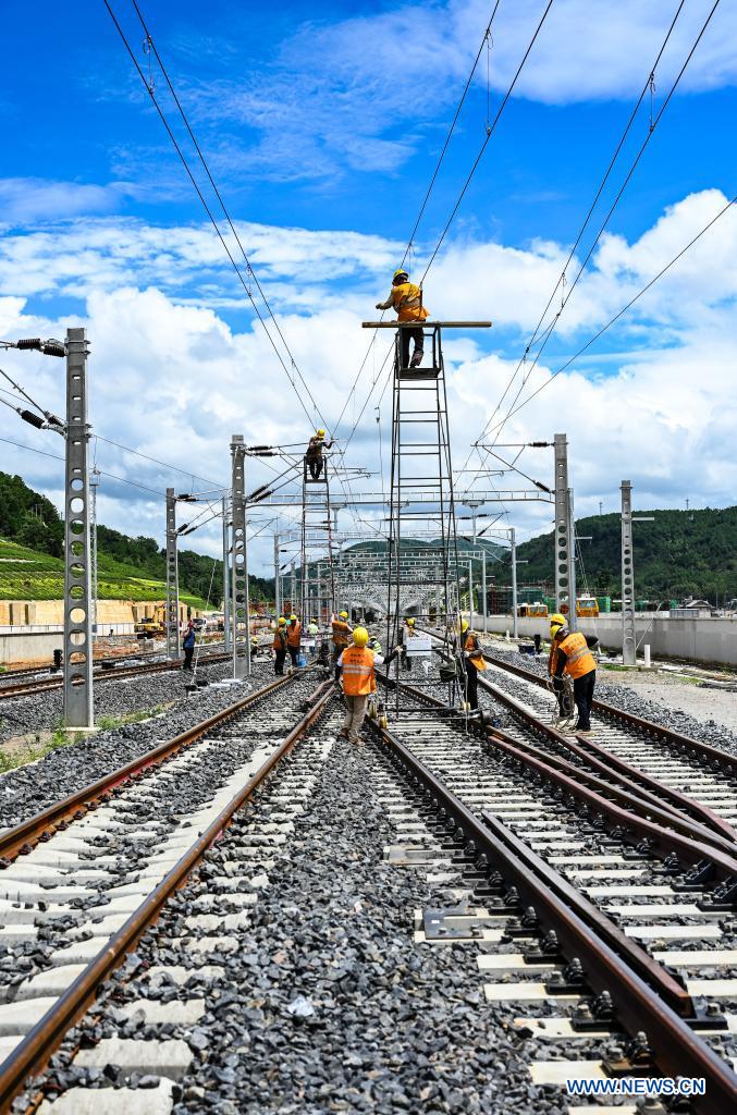 Les travaux de construction du chemin de fer Chine-Laos se poursuivent sans heurts