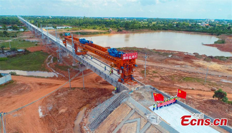 Fin de la construction du plus long pont du chemin de fer Chine-Laos