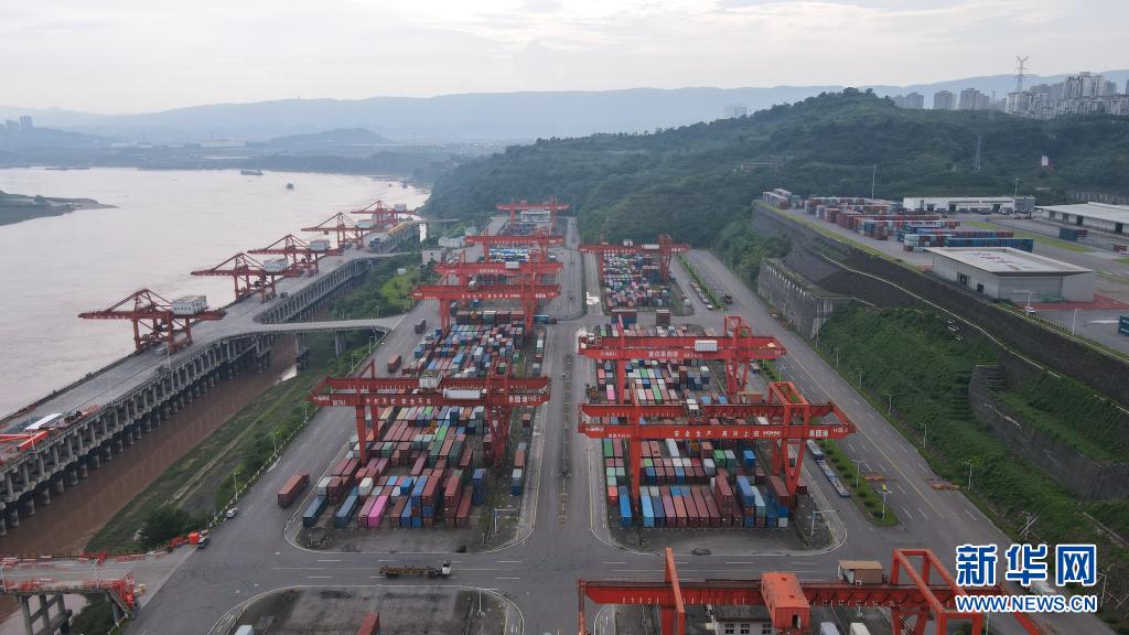 Chongqing : le port de Guoyuan enregistre un débit de marchandises supérieur à 10 millions de tonnes au premier semestre 2021