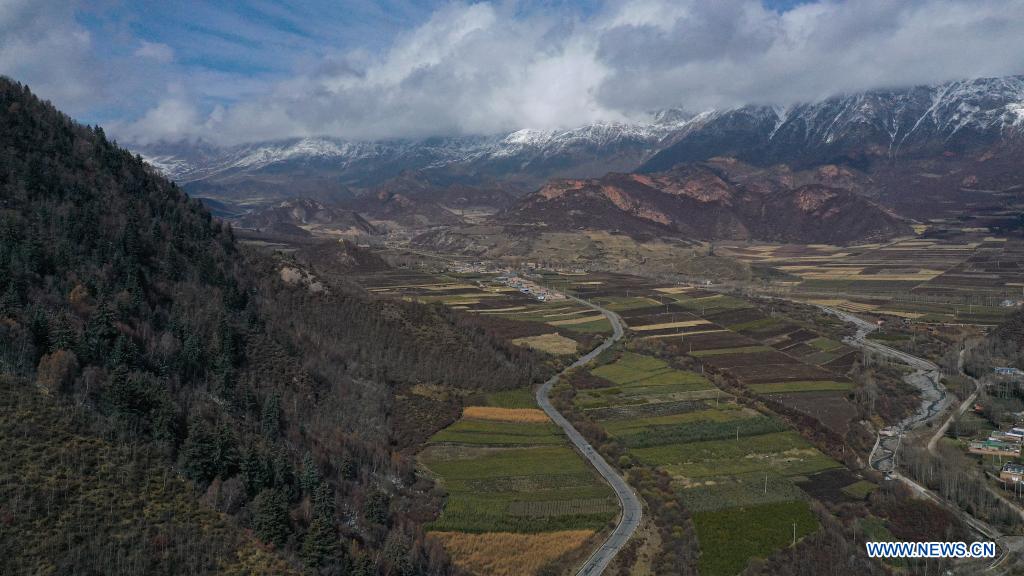 Chine: paysage d'un parc forestier national au Qinghai