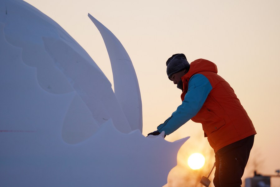 Chine : concours de sculptures sur neige à Harbin