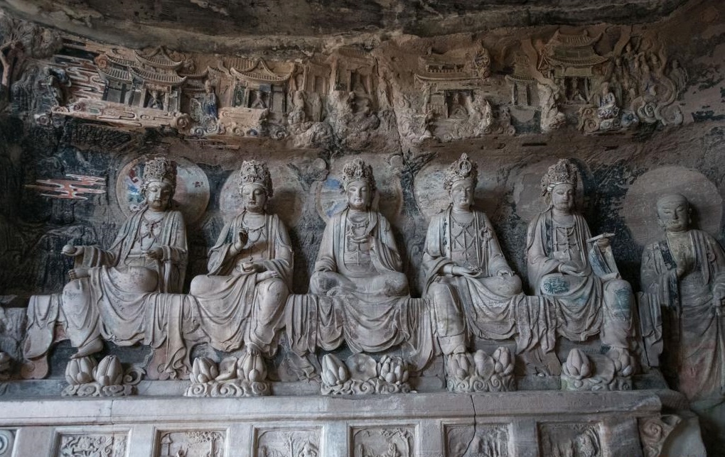  Chine : anciennes statues en pierre à Anyue