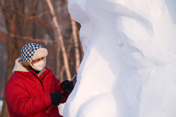 Chine : concours de sculptures sur neige à Harbin