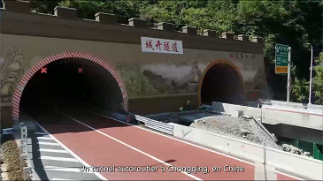 Chine : paysage des quatre saisons dans un tunnel autoroutier à Chongqing