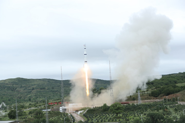 La Chine lance 16 nouveaux satellites