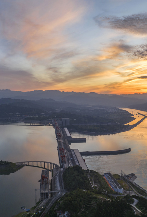 Chine : le barrage des Trois Gorges au Hubei