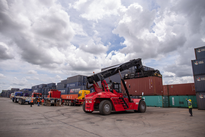 Le volume du transport de fret du chemin de fer Chine-Laos dépasse 1 million de tonnes