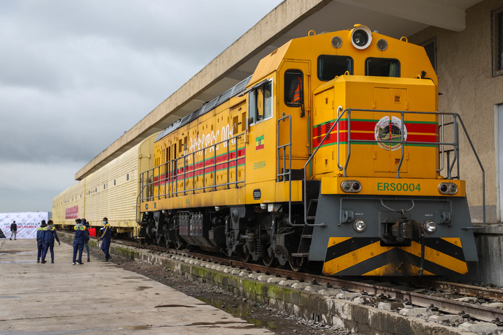 Le chemin de fer Ethiopie-Djibouti commence à transporter des véhicules entre Djibouti et Addis-Abeba